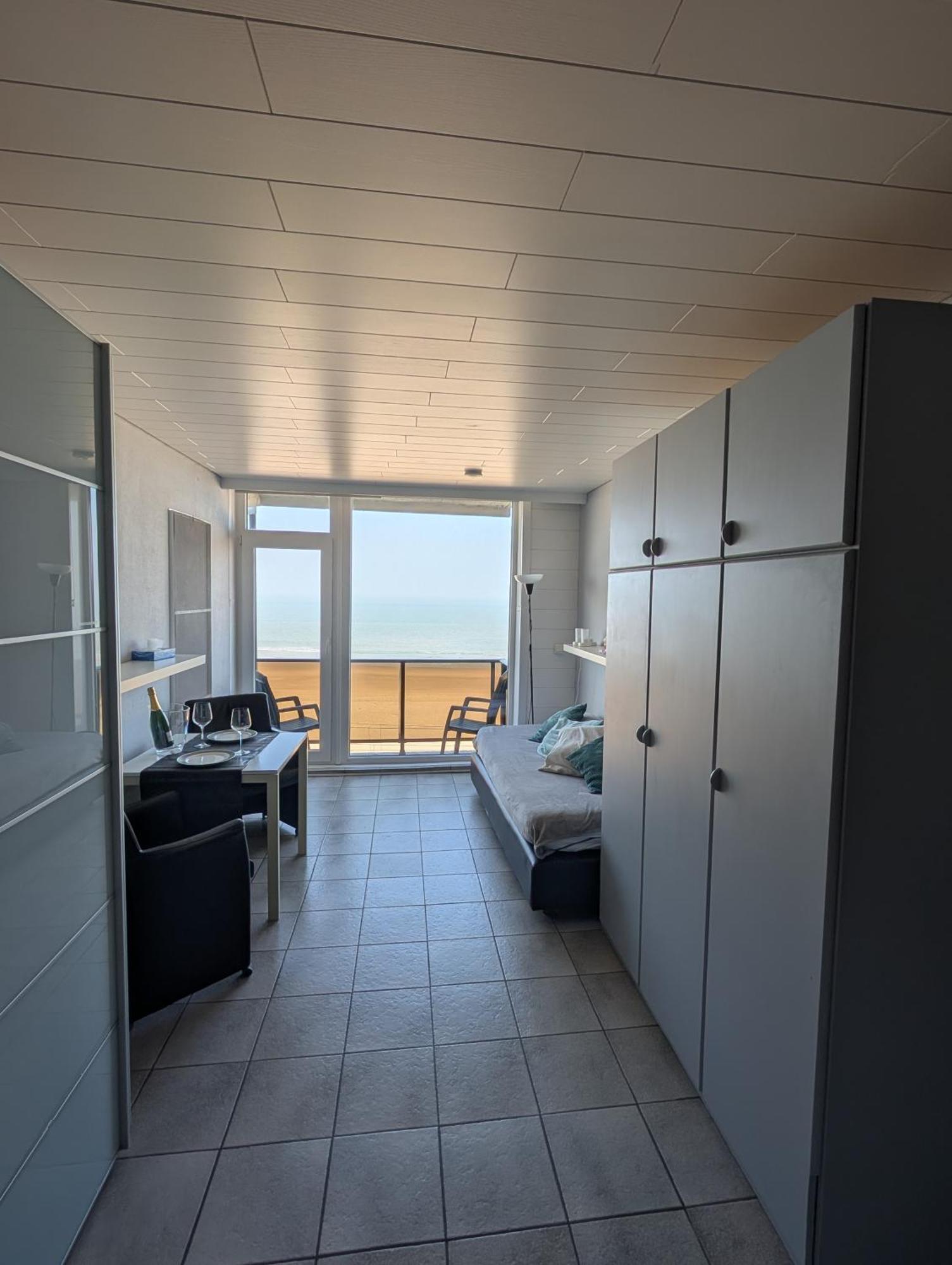 Modern Studio Direct Seaview & Free Parking Ostende Extérieur photo
